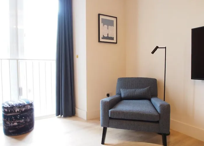 Spacious And Modern 2-bed On Easter Road - Flat 3, Elgin House * אדינבורו