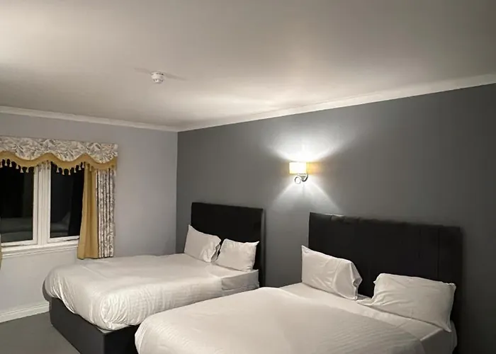 Hotel West 4*