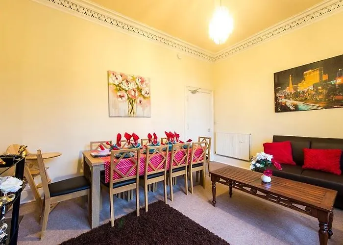 Morrison Roomz Hotel