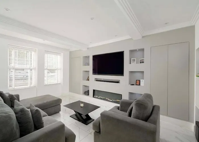 Holiday home Luxury Waterfront Retreat For Groups