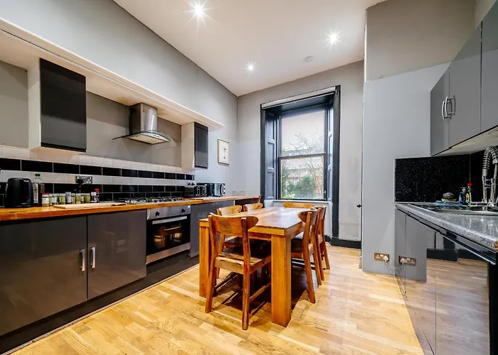 Vakantiehuis Mcdonalds House 12 Guests 10 Beds 15' Centre Edinburgh