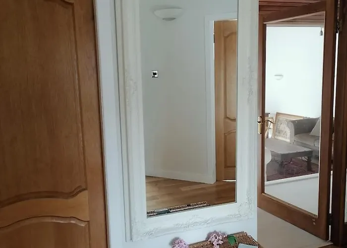 King Size Bed Direct Bus To Center Silver