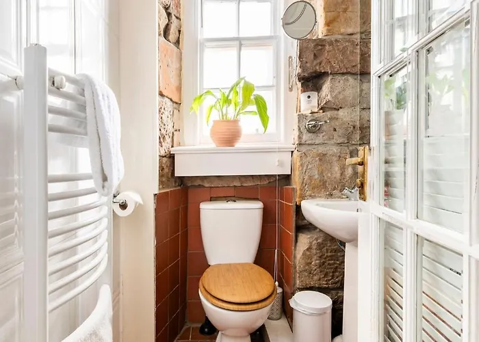 Edinburgh, Deanvillage Cosy Hideaway * Edinburgh