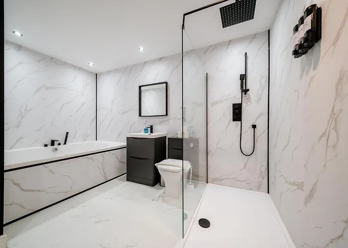 Mcdonalds House 12 Guests 10 Beds 15' Centre *