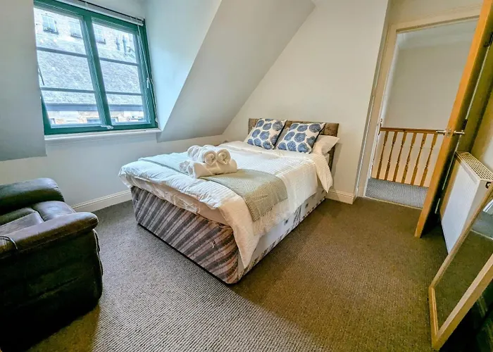 Center Gem-4bd House! Feriehus Edinburgh