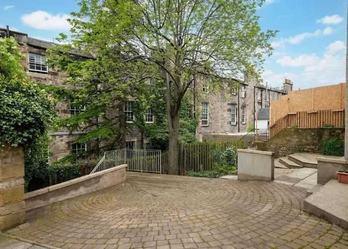 Charming Center With Free Parking Feriehus