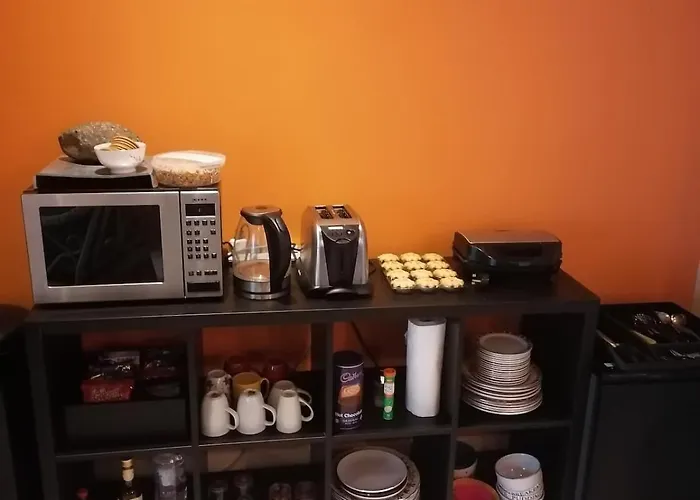 King Size Bed Direct Bus To Center Silver *