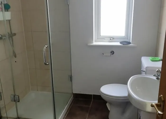 King Size Bed Direct Bus To Center Silver Vakantiehuis *