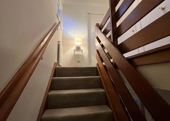 Guest house Cozy Twin Easy Access Free Parking *