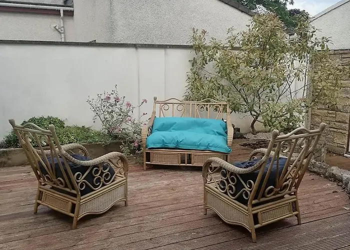 King Size Bed Direct Bus To Center Silver Tatil Evi Edinburgh