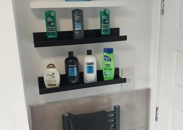 Entire 3 Bedroom House In Suburban Area *