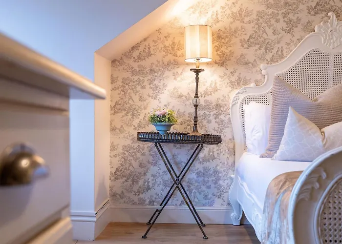 38 Bide Collective *