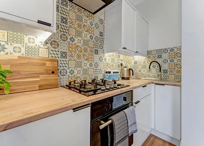 Stylish 2-bed Garden Villa