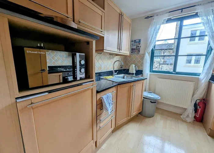 Feriehus Center Gem-4bd House! Edinburgh