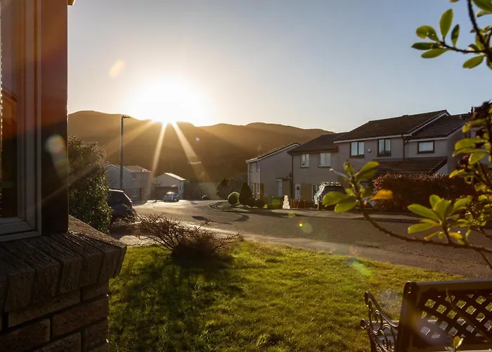 Bright, Spacious House إدنبرة