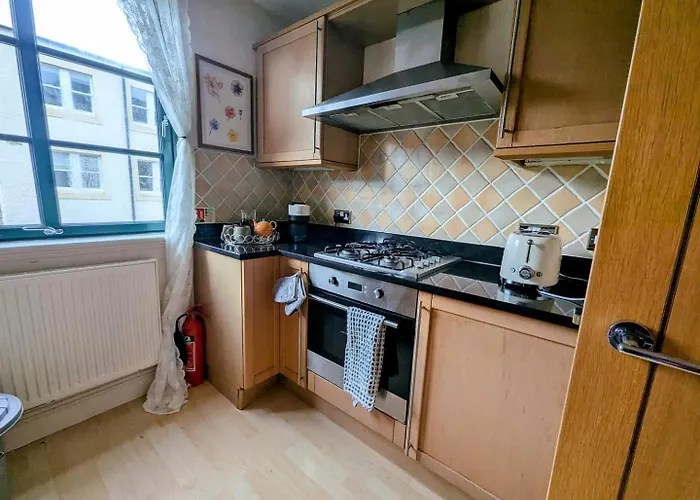 Center Gem-4bd House! בית נופש