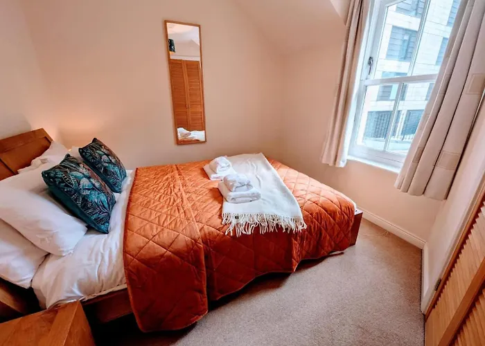 Nyaraló Charming Center With Free Parking Edinburgh