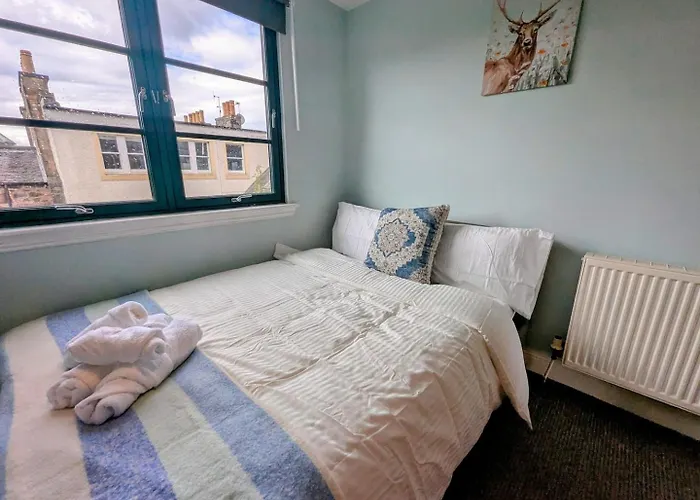 Center Gem-4bd House!