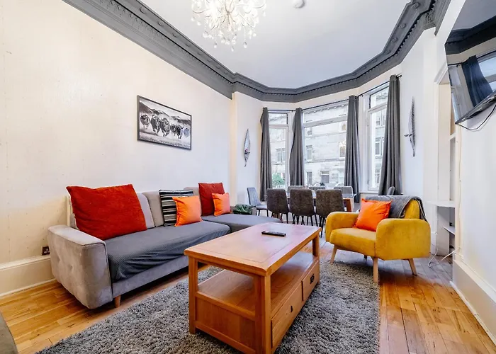 Monty's - 10 Guests 7 Beds Centre