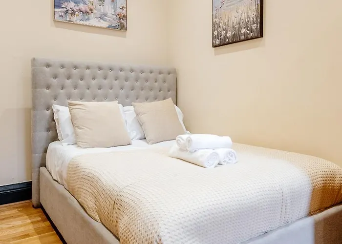 Vakantiehuis Mcdonalds House 12 Guests 10 Beds 15' Centre Edinburgh