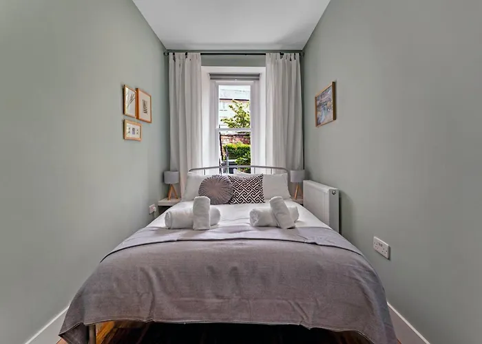 Villa Stylish 2-bed Garden Edimburgo