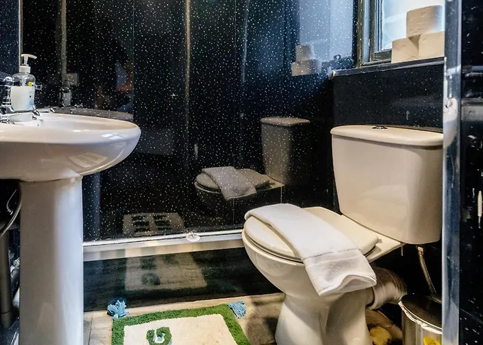 Σπίτι διακοπών Mcdonalds House 12 Guests 10 Beds 15' Centre