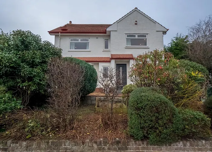 Spacious 5-bed With Garden Parking - Pass The Keys Feriehus Edinburgh