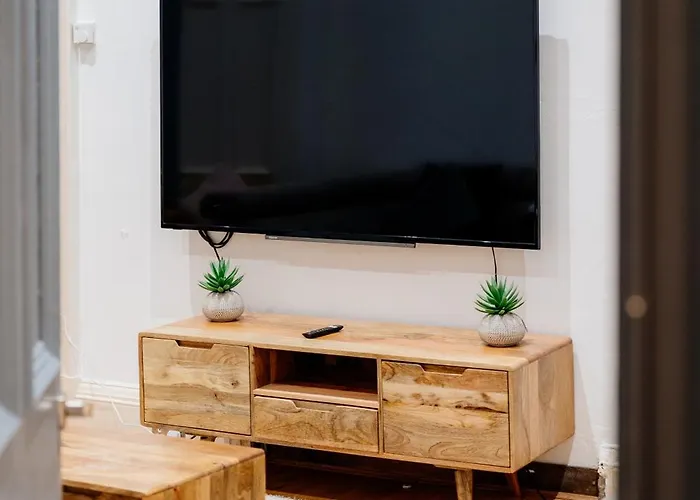 Σπίτι διακοπών Mcdonalds House 12 Guests 10 Beds 15' Centre