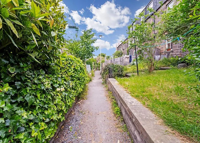 Stylish 2-bed Garden Villa Edimburgo