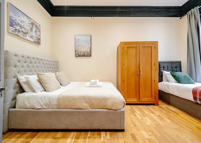 Mcdonalds House 12 Guests 10 Beds 15' Centre Edimburgo