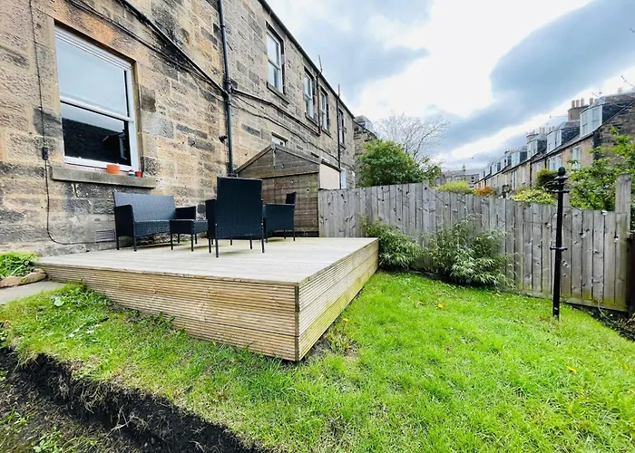 Stylish 2-bed Garden Edimburgo
