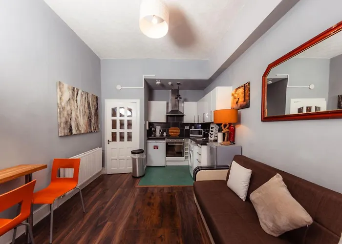 Calm, Cosy & Near Meadows 10 Apartamento *