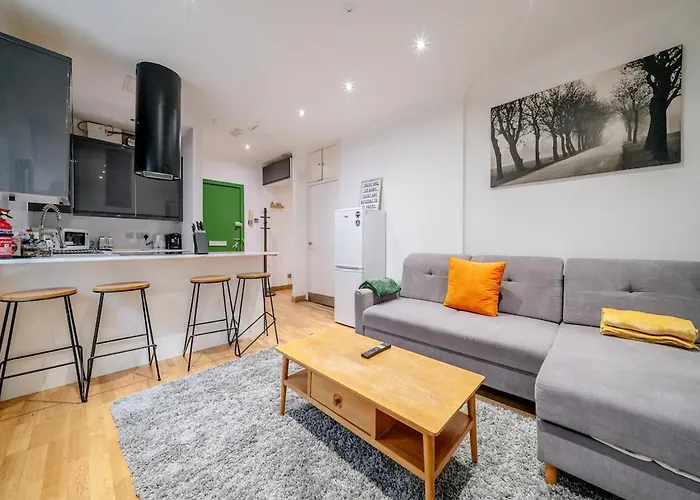 Milton's Place Sleeps 5, 10 Minutes Walk To Royal Mile *