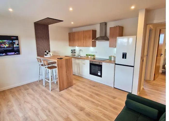 7 Min From Airport 2 Bedroom