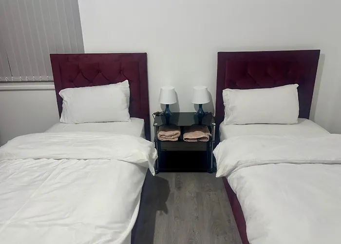 Cozy Dudley City Studio With 2 Single Beds Dudley