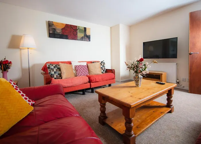 Cosy Arthurs Seat View 4 Bdrm *