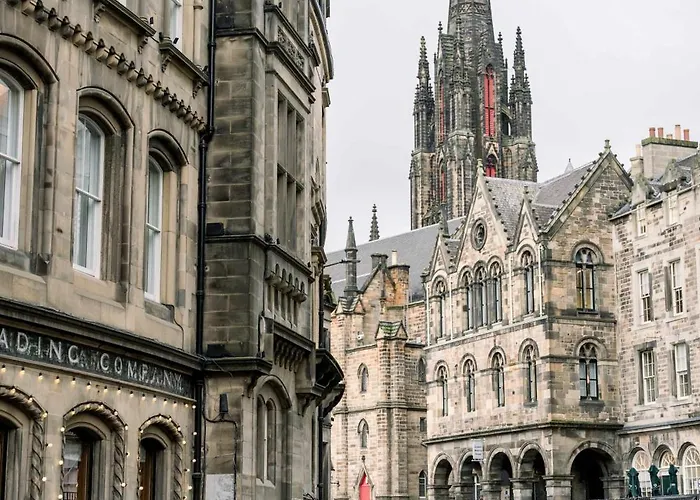 Apartman 3 Bed Traditional On Picturesque Victoria St