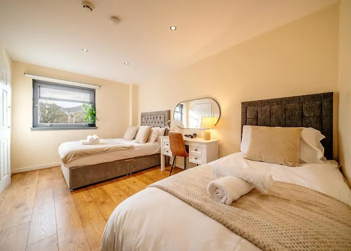 Apartament Bottom Of Royal Mile 7 Beds Sleeps 8 3 Bthrooms *