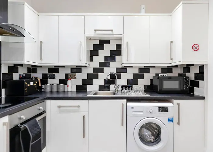 Free On-street Parking Apartment Edinburgh