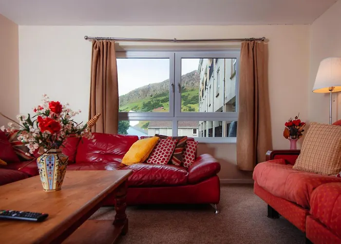 Cosy Arthurs Seat View 4 Bdrm Edinburgh