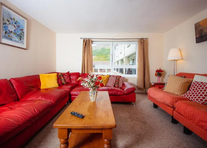 Cosy Arthurs Seat View 4 Bdrm * Эдинбург