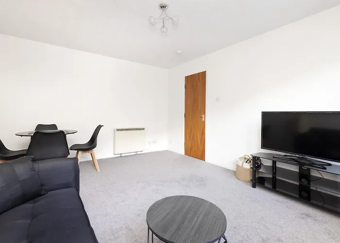 דירה Morningside 2-bedroom - Ground Floor אדינבורו