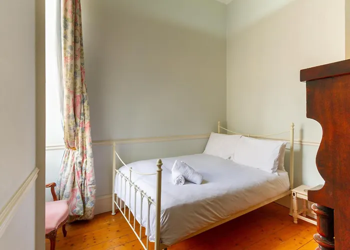 Regal 2bd Georgian Flat In The Heart Of