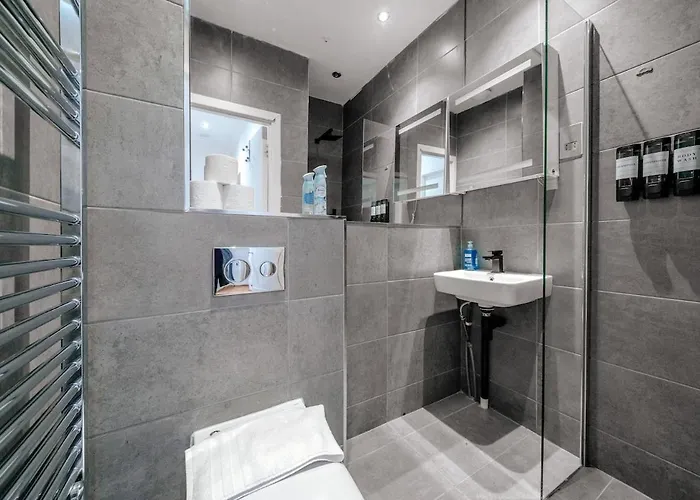 Milton's Place Sleeps 5, 10 Minutes Walk To Royal Mile * Edynburg