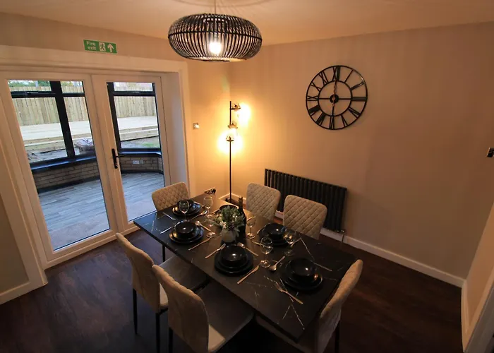 West Luxury 5 Bedroom * Edynburg