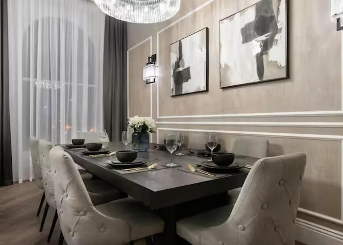 Apartament Family Small Group - Parking - Wifi - Sleeps 6 *