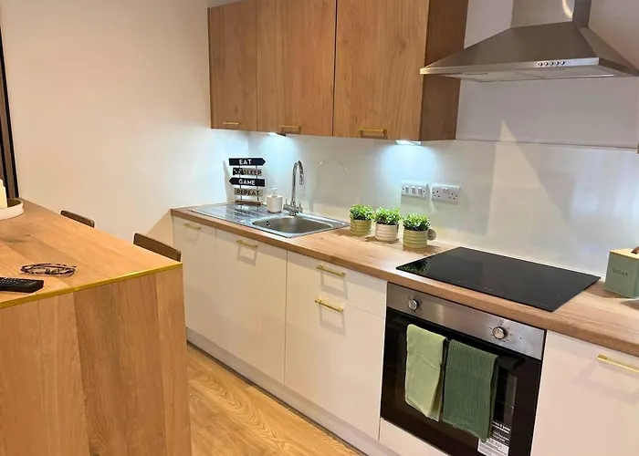 7 Min From Airport 2 Bedroom