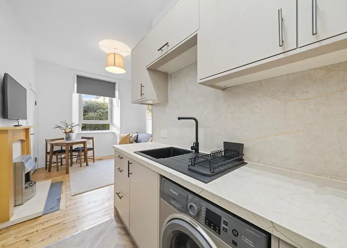 City-close 1-bedroom - * Edinburgh
