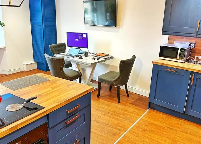 Two-bedroom Retreat Close To Sites * Edinburgh