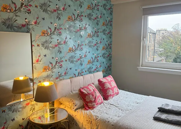 Modern Two Bedroom 公寓